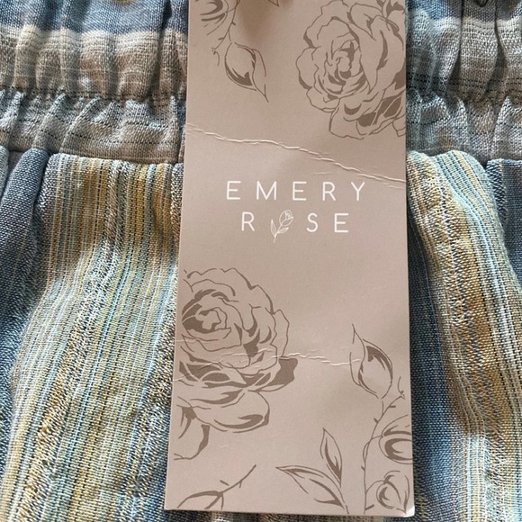 NWT Shorts elastic drawstring paper bag waist side pockets neutral stripe S
C - Picture 2 of 8